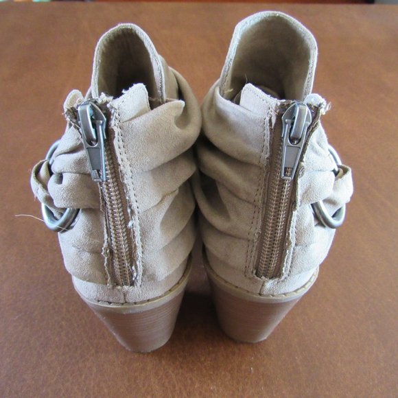 Rampage High Heel Ankle Boot Tan Suede Size Womens US 6M UK 4 EUR 36 - Picture 3 of 7